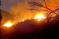 Požar na granici Grčke i Bugarske: Vatrogasci nemoćni zbog mina