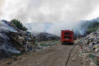 Vatrogasci u borbi sa užarenom masom