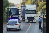 Sudar autobusa i kamiona kod Doboja