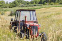 Pronađen ukradeni traktor, otkriveni lopovi