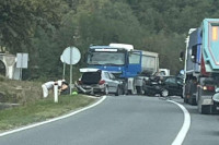 U sudaru kamiona i četiri automobila sedam povrijeđenih