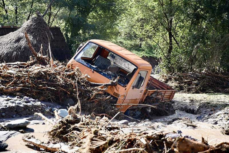 Traje potraga za 40 ljudi